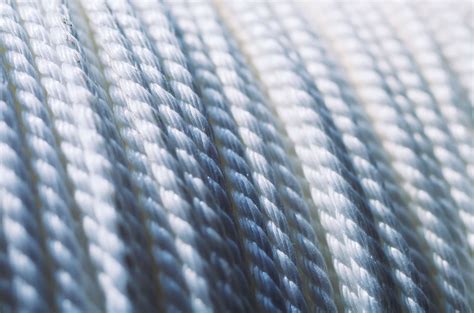 Nylon: Découverte d'une Fibre Synthétique Révolutionnaire et Durable!